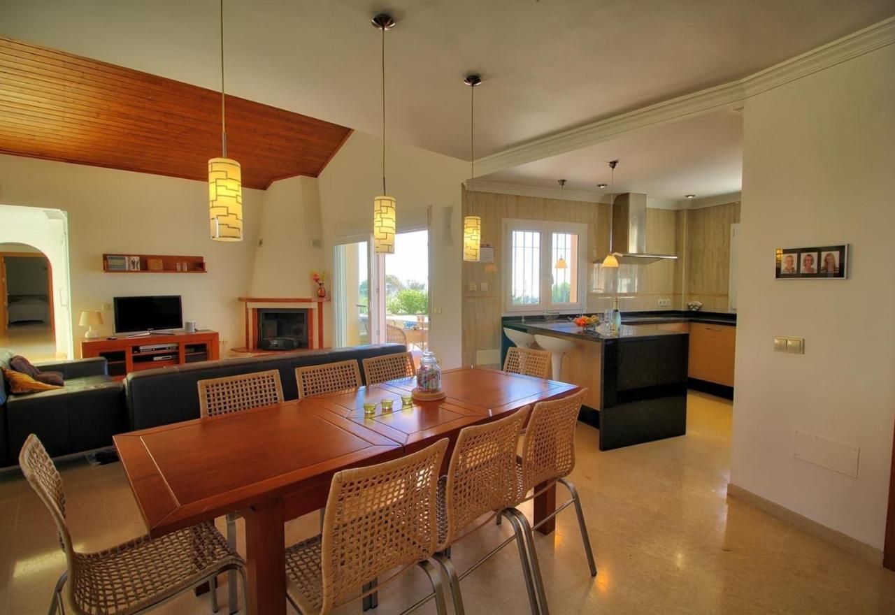 מיחאס Luxurius Villa With Private Pool מראה חיצוני תמונה