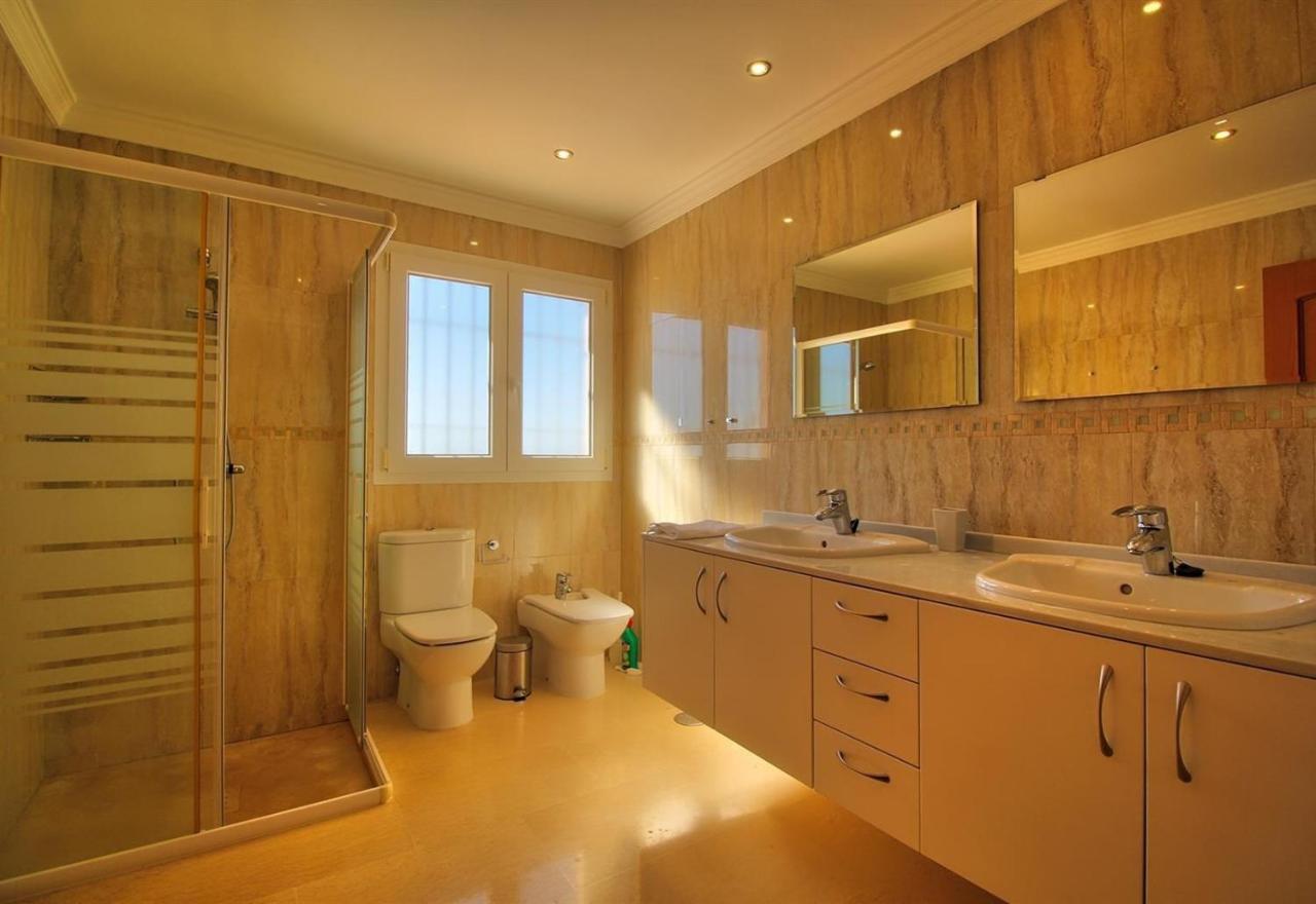 מיחאס Luxurius Villa With Private Pool מראה חיצוני תמונה
